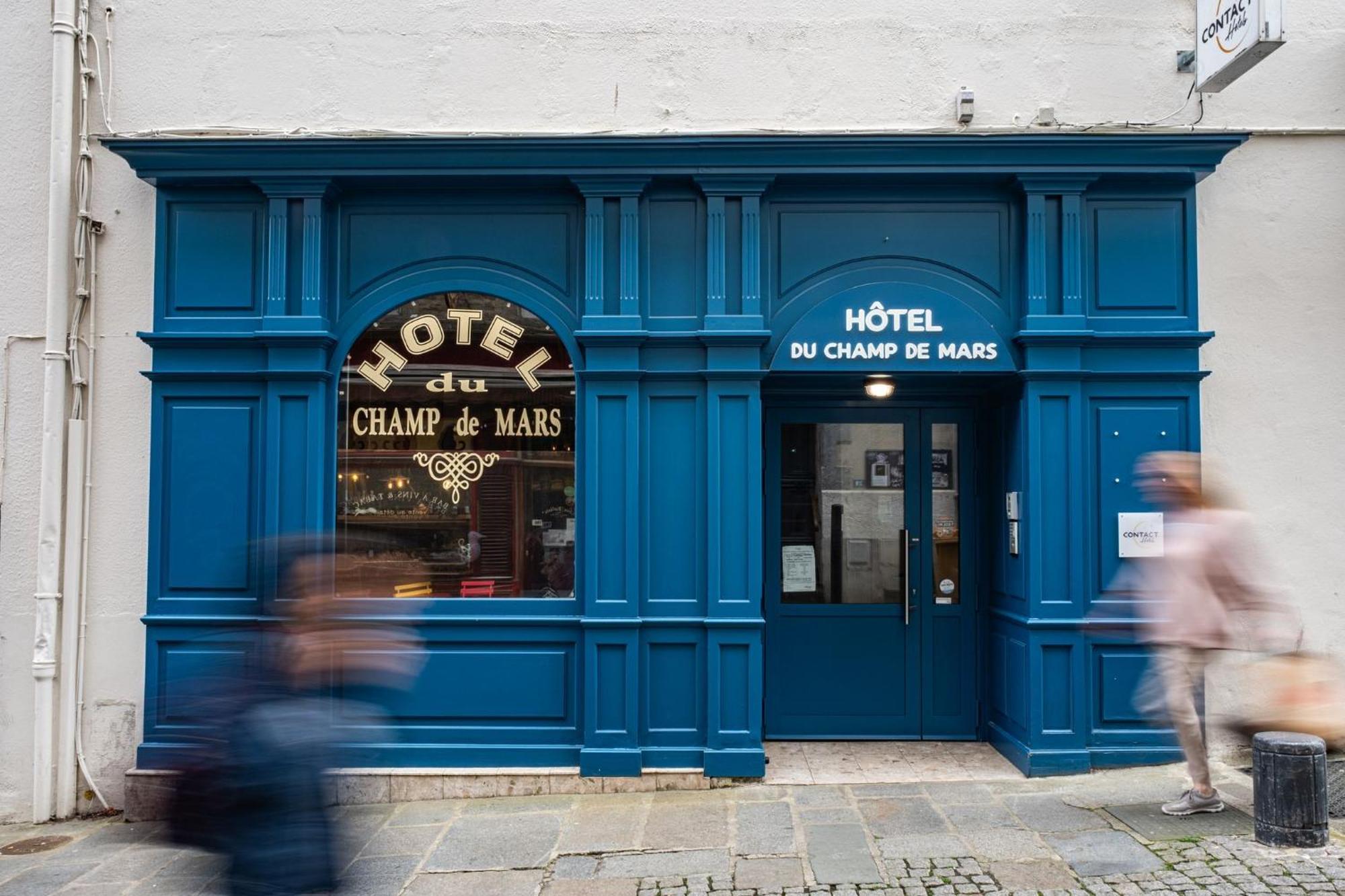 Contact Hotel Du Champ De Mars De Сен-Бриё Экстерьер фото